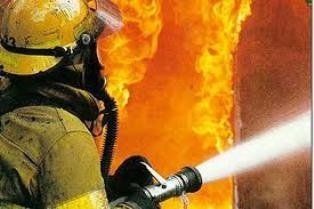 Спасатели МЧС России ликвидировали пожар в частном жилом доме и хозяйственной постройке в Промышленновском МО